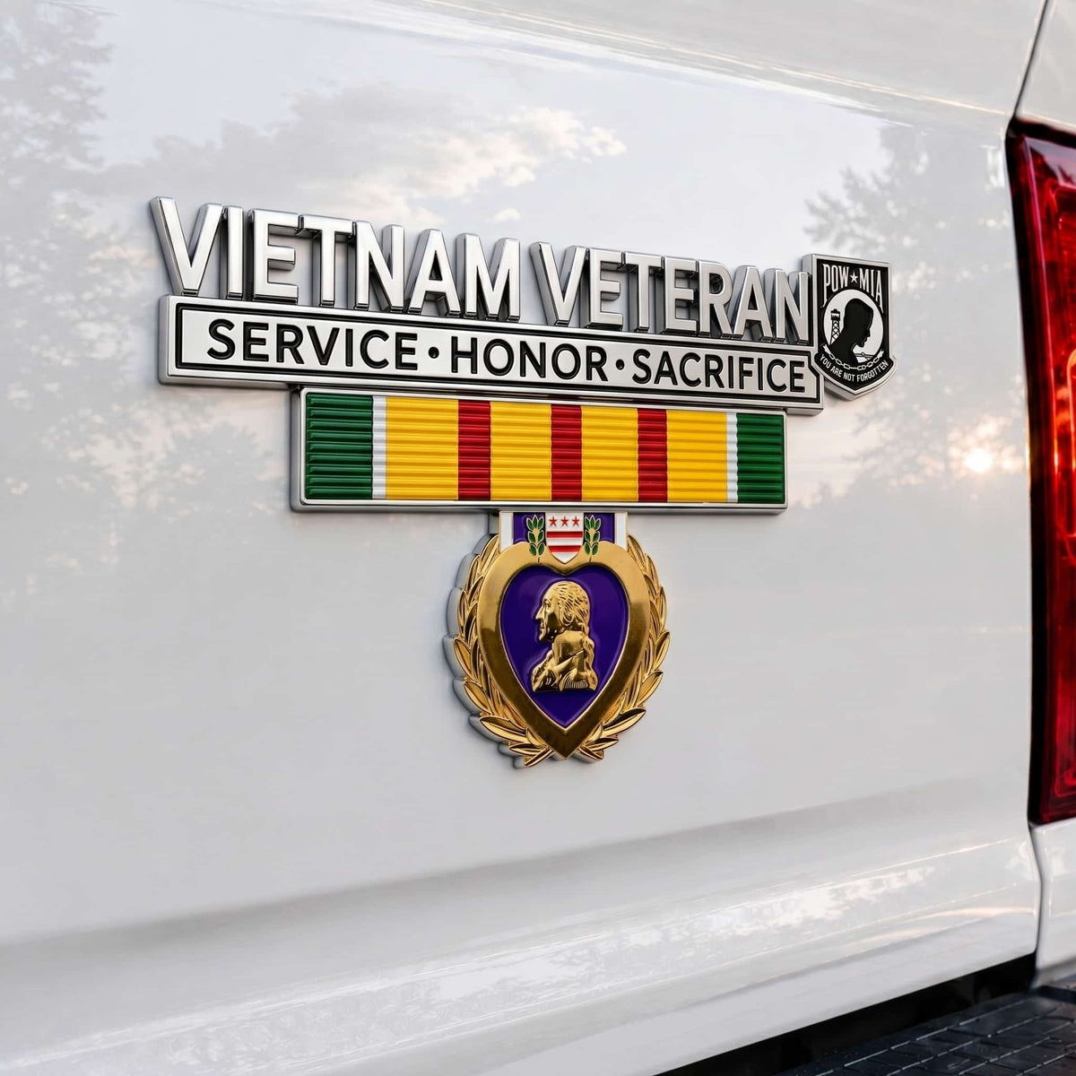 🇺🇸 Vietnam Veteran 1955–1975 Memorial Car Emblem Badge