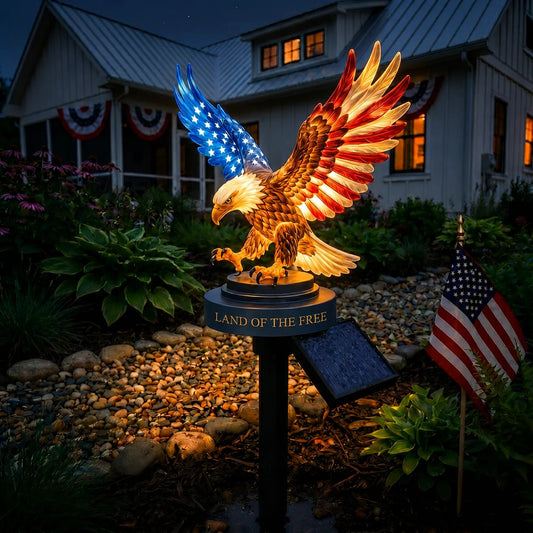 🔥🔥Solar Eagle Garden Light – A Glowing Tribute to American Freedom