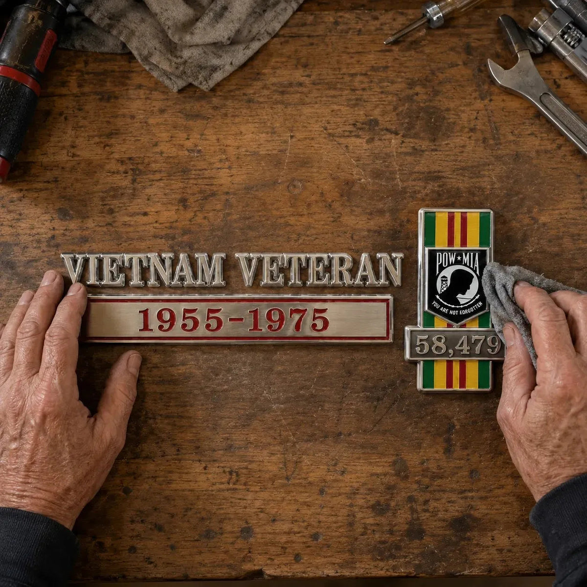 🇺🇸 Vietnam Veteran 1955–1975 Memorial Car Emblem Badge