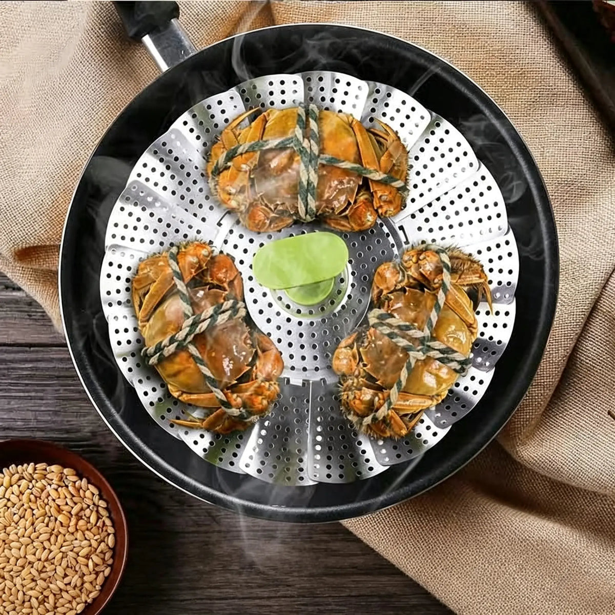 Stainless Steel Folding Vegetable Steamer Basket with Extendable Handle for Pots