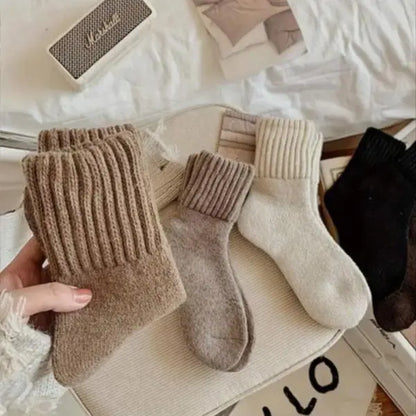 5 Pairs Women's Classical Mid-Calf Polyester Knitting Socks 🧦